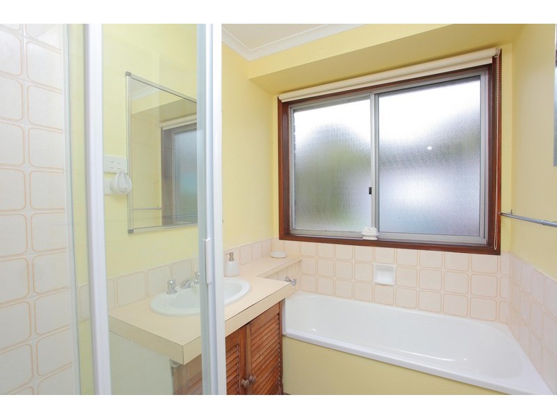 52 Bicheno Street, Clifton Beach TAS 7020