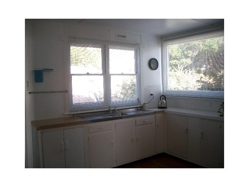 27 Spitfarm Road, Opossum Bay TAS 7023