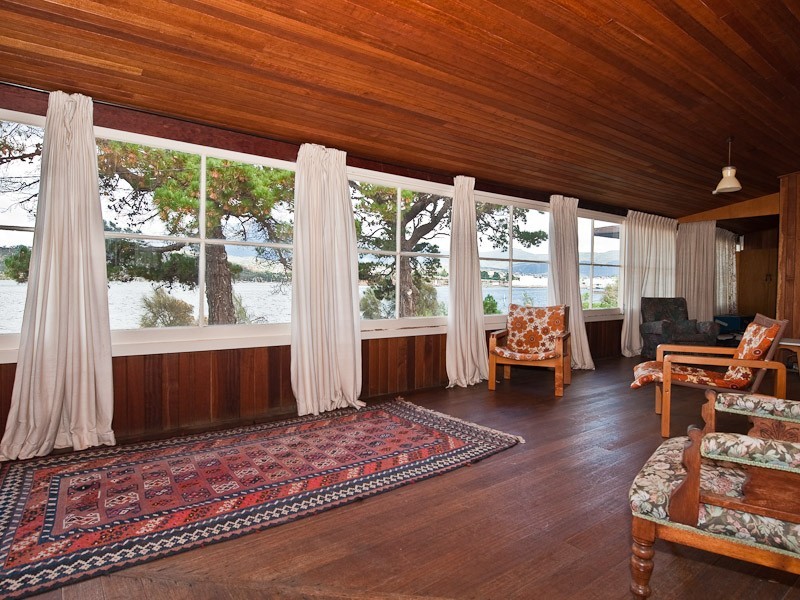 4 Ambleside, Lindisfarne TAS 7015