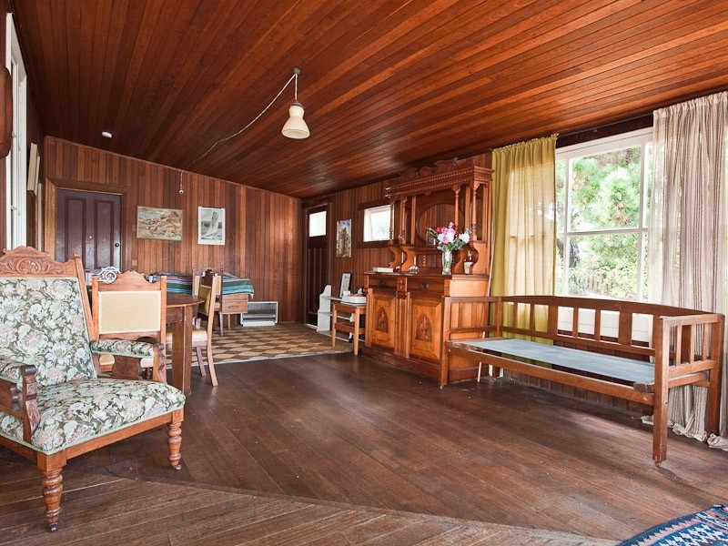 4 Ambleside, Lindisfarne TAS 7015