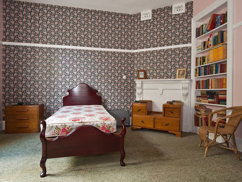 4 Ambleside, Lindisfarne TAS 7015