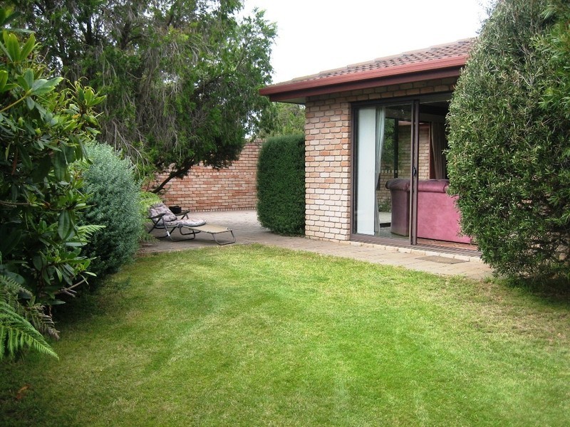 4 Sylvan Court, Lindisfarne TAS 7015