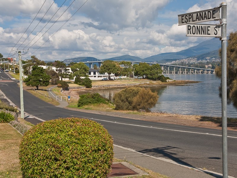 73 Esplanade, Rose Bay TAS 7015