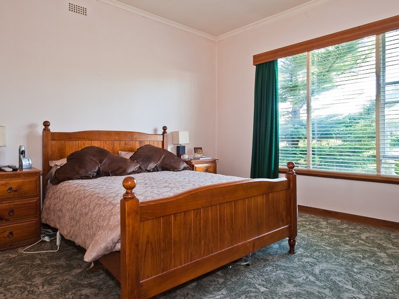 73 Esplanade, Rose Bay TAS 7015