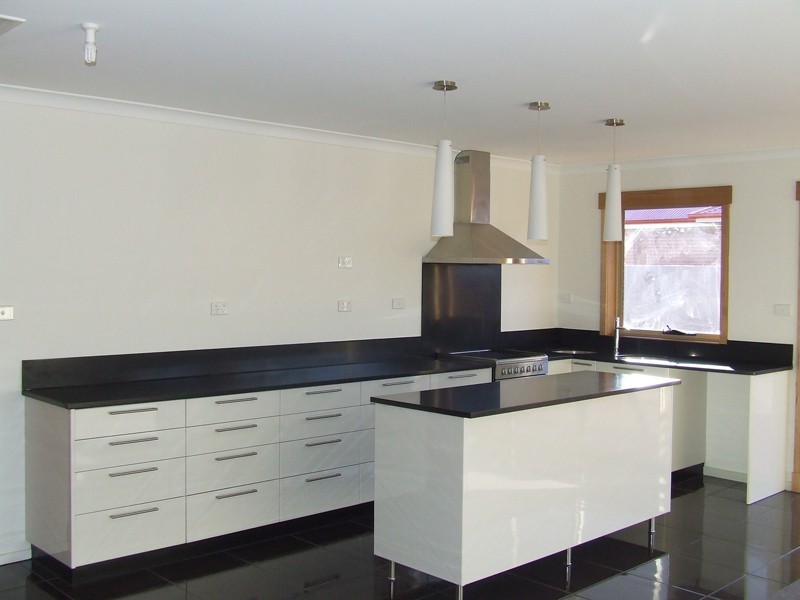 2 Glebe Hill Road, Howrah TAS 7018