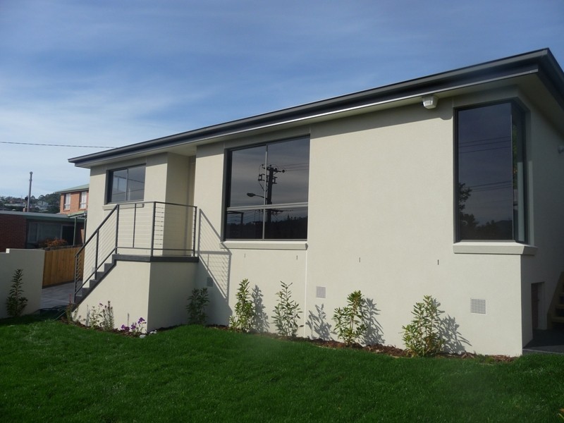 16 Derwent Avenue, Geilston Bay TAS 7015
