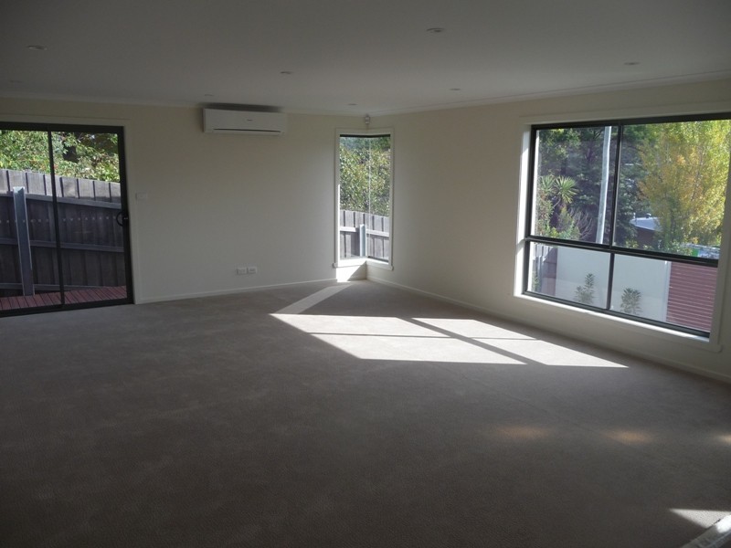 16 Derwent Avenue, Geilston Bay TAS 7015