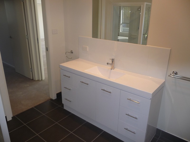 16 Derwent Avenue, Geilston Bay TAS 7015
