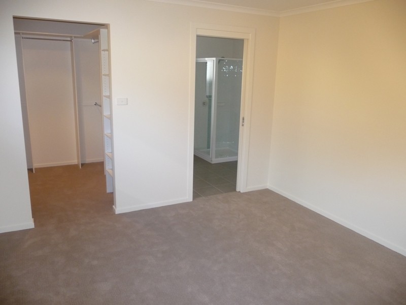 16 Derwent Avenue, Geilston Bay TAS 7015