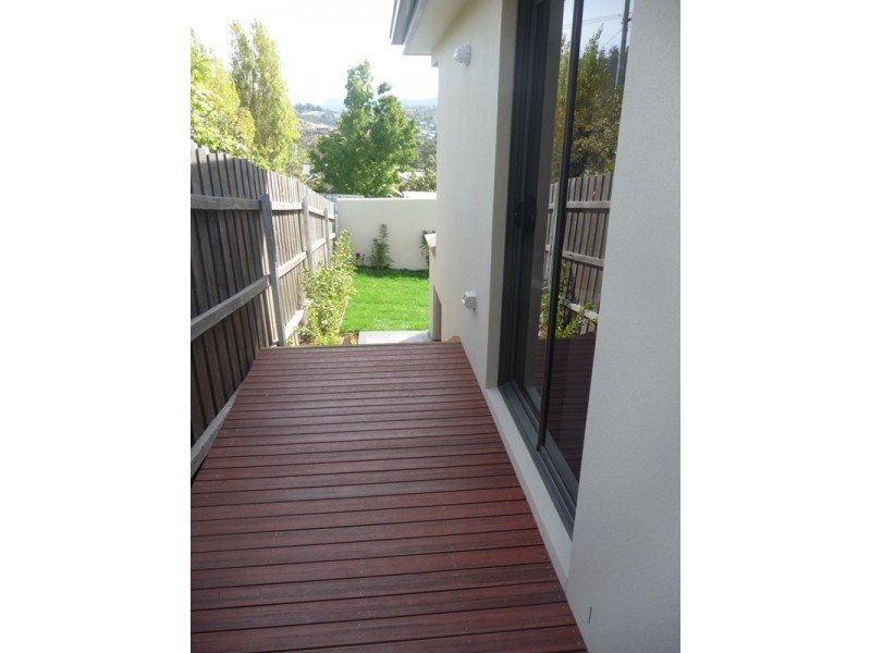 16 Derwent Avenue, Geilston Bay TAS 7015