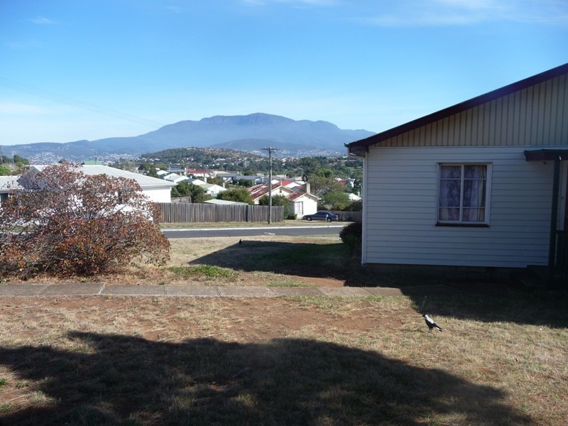 172 Cambridge Road, Warrane TAS 7018