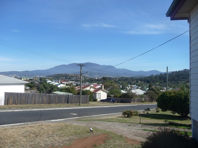 172 Cambridge Road, Warrane TAS 7018
