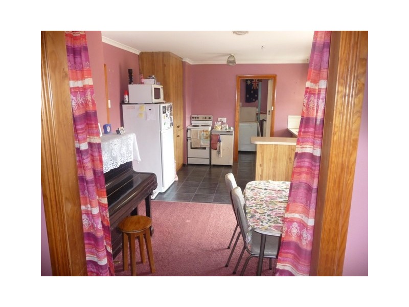 172 Cambridge Road, Warrane TAS 7018