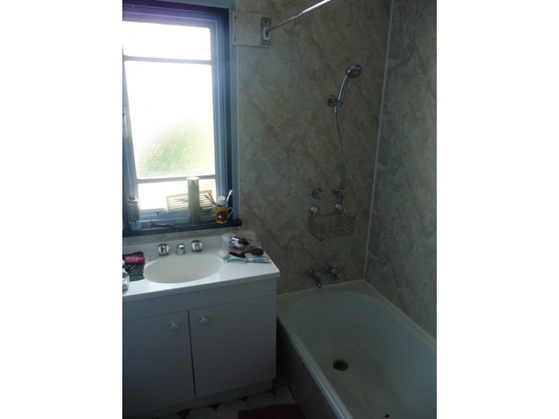 172 Cambridge Road, Warrane TAS 7018