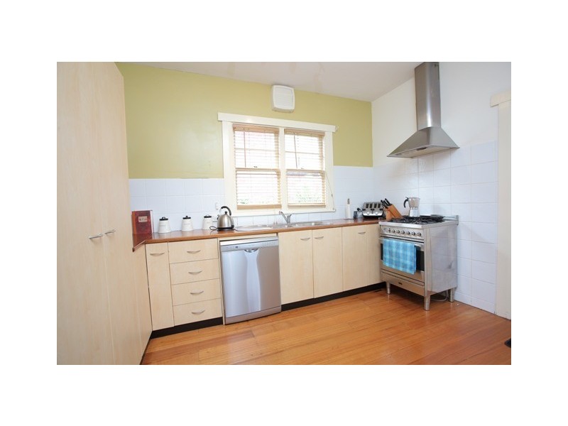 128 Gordons Hill Road, Lindisfarne TAS 7015