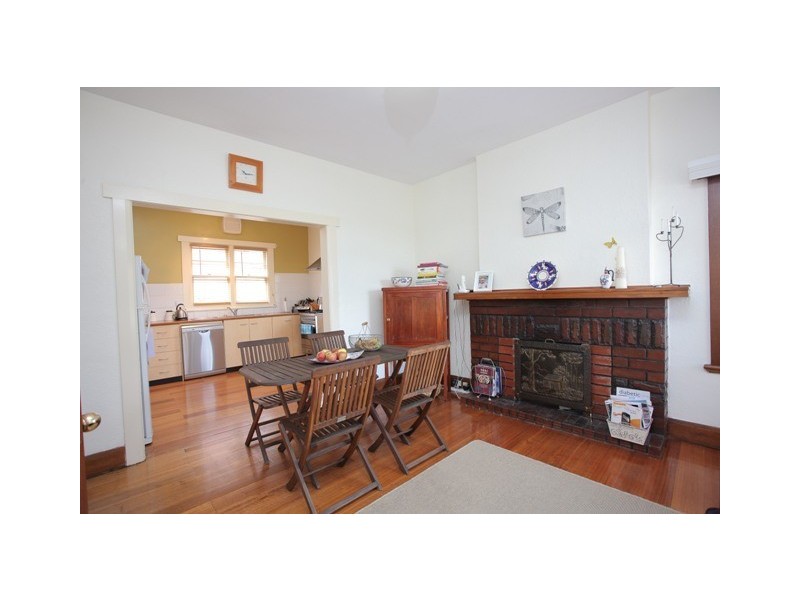 128 Gordons Hill Road, Lindisfarne TAS 7015