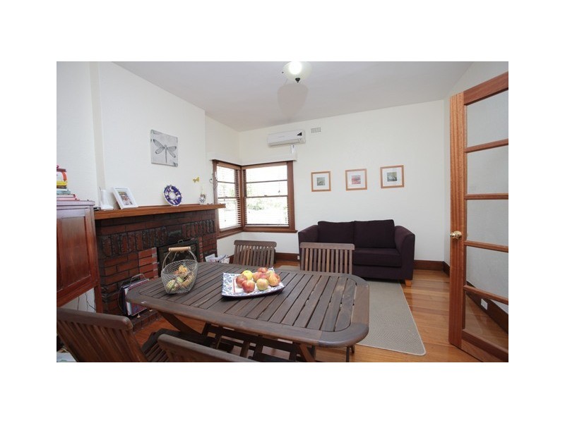 128 Gordons Hill Road, Lindisfarne TAS 7015