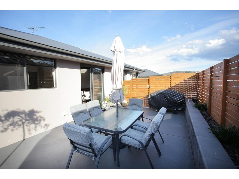 2/18 Glebe Hill Road, Howrah TAS 7018