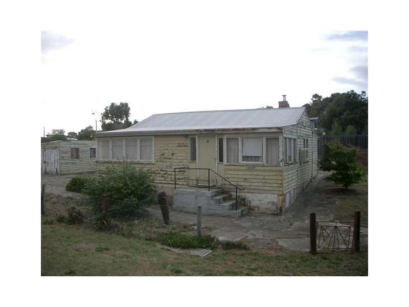 2 Bisdee Street, South Arm TAS 7022