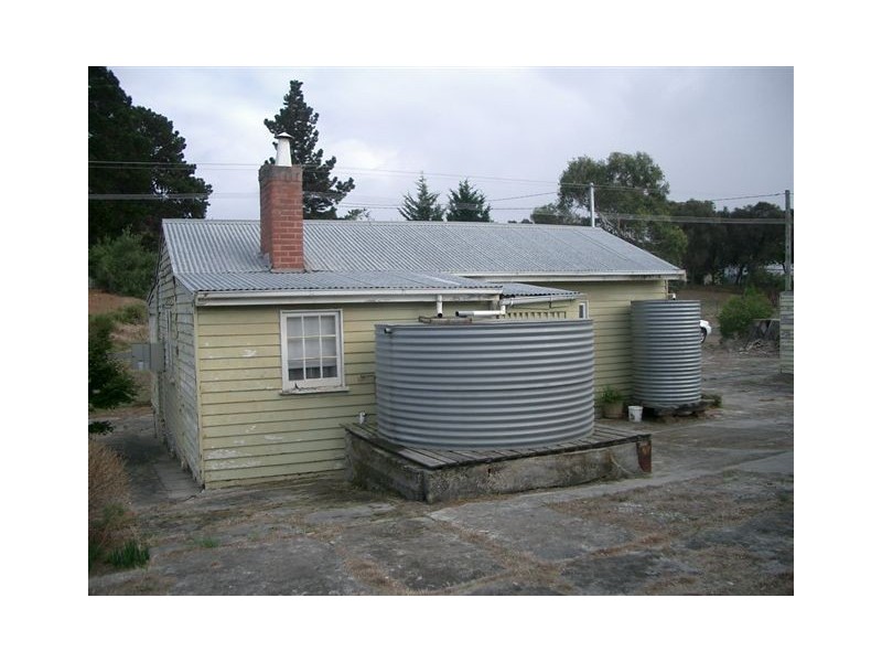 2 Bisdee Street, South Arm TAS 7022