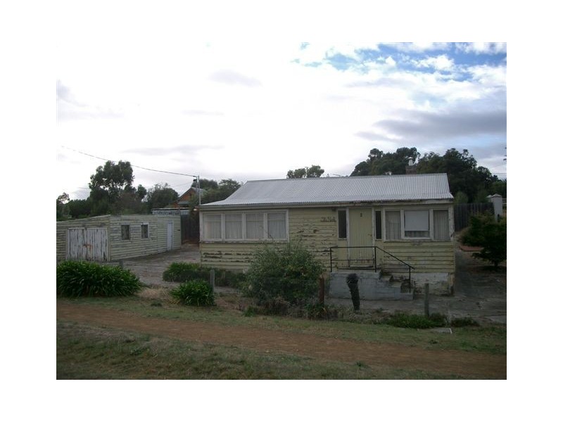 2 Bisdee Street, South Arm TAS 7022