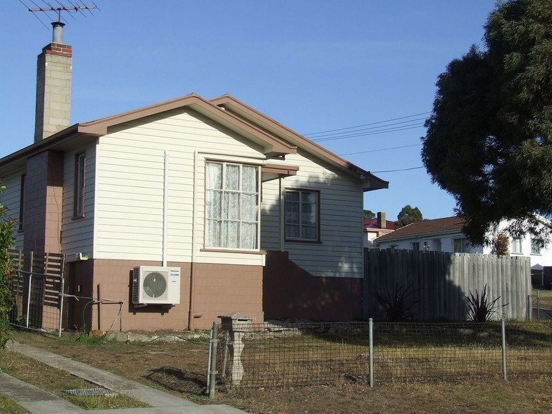 1 Bass Street, Warrane TAS 7018