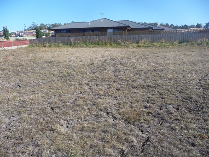 8 Glebe Hill Road, Howrah TAS 7018