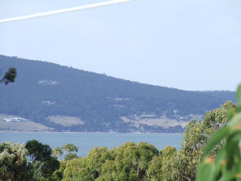 8 Vicary Place, Rokeby TAS 7019