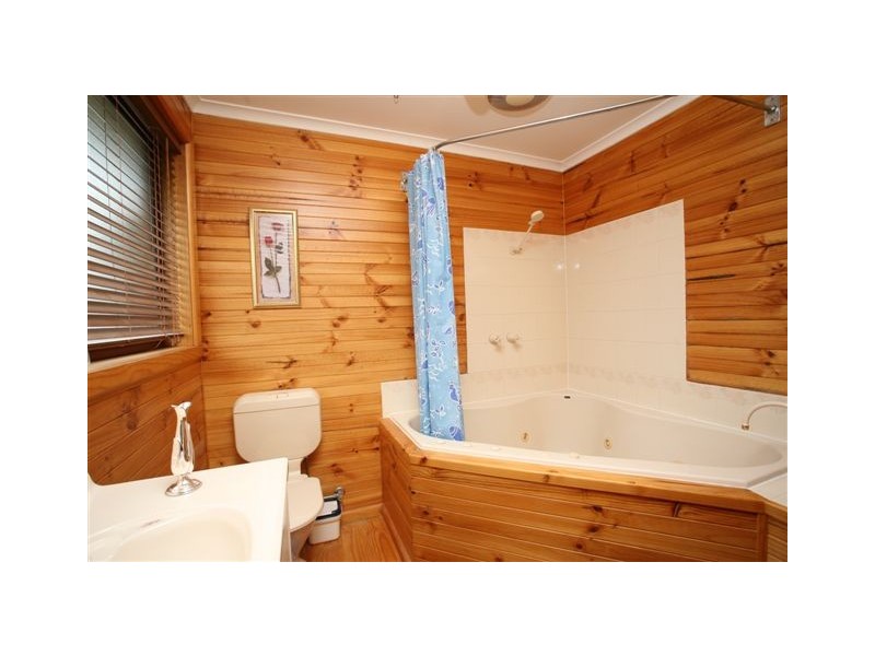 52 Surf Road, Seven Mile Beach TAS 7170