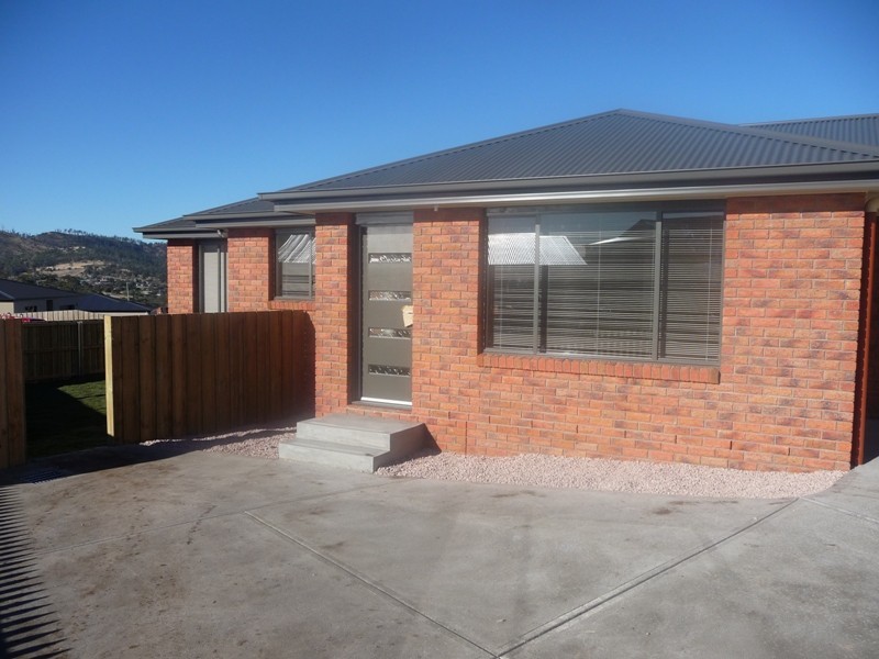 1 and 2 /86 Clemont Lane, Howrah TAS 7018