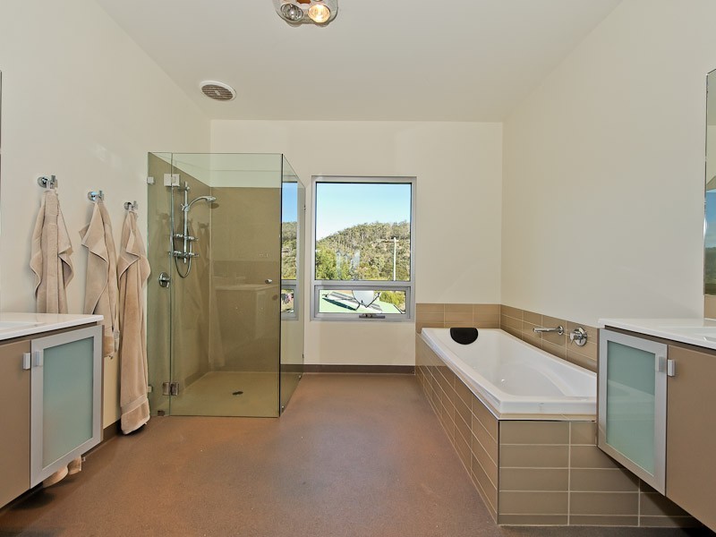 9 Alliance Drive, Cambridge TAS 7170