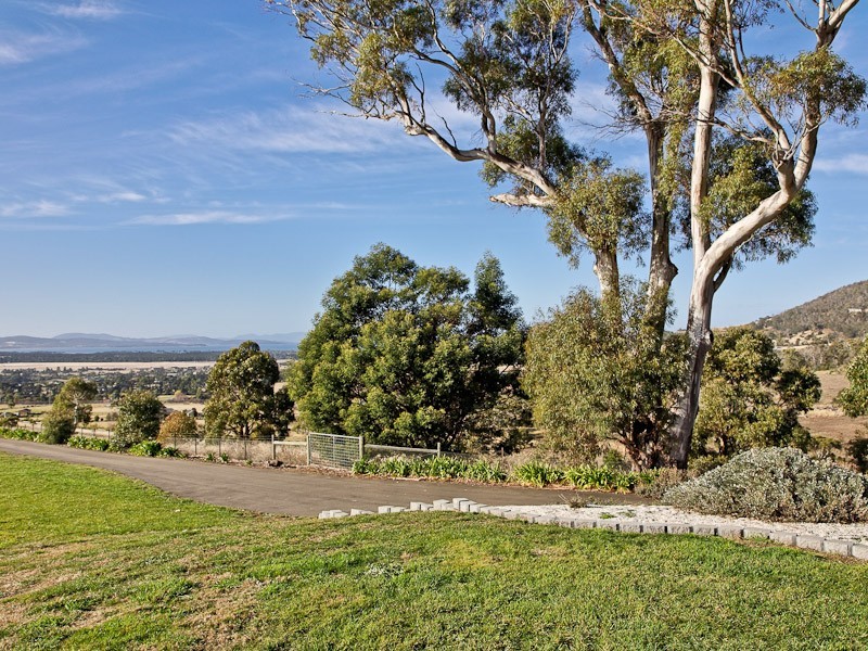 9 Alliance Drive, Cambridge TAS 7170
