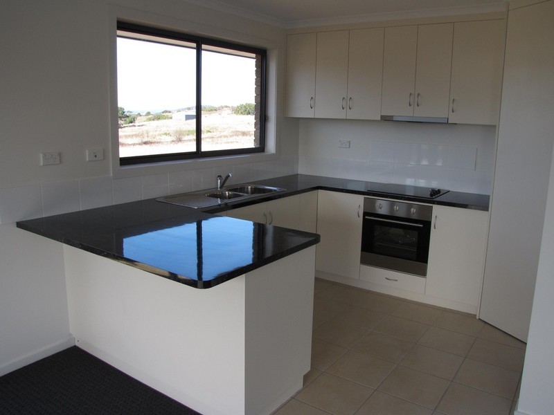 1 and 2 / 13 Hance Road, Howrah TAS 7018