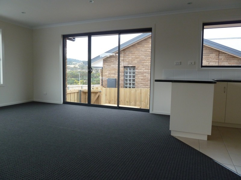 1 and 2 / 13 Hance Road, Howrah TAS 7018