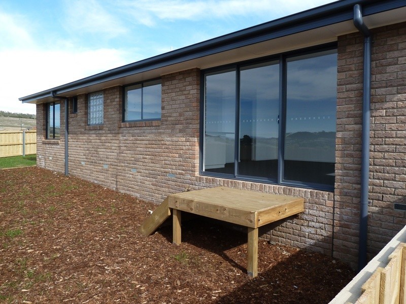 1 and 2 / 13 Hance Road, Howrah TAS 7018