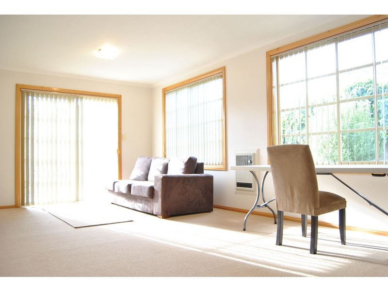 2/8 Sovereign Court, Geilston Bay TAS 7015