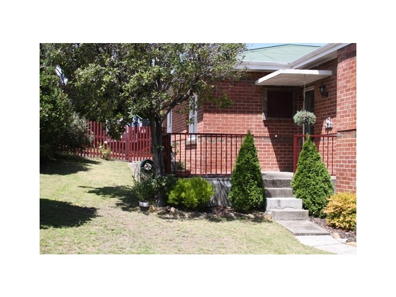 Lindisfarne TAS 7015