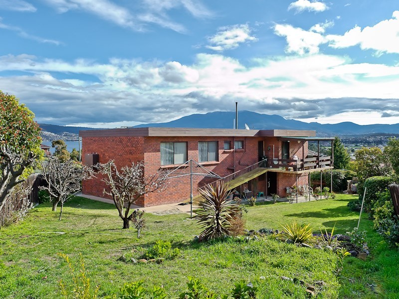 52 Merindah street, Howrah TAS 7018