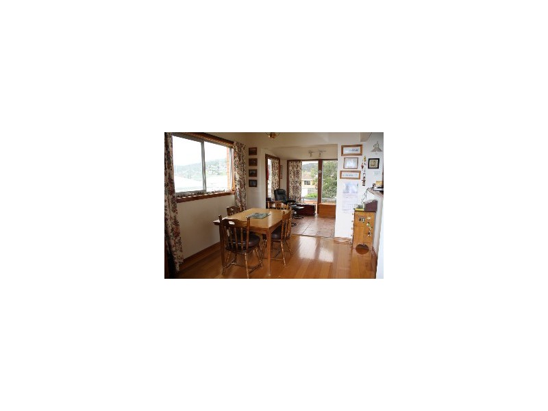 2 Bembil Street, Howrah TAS 7018