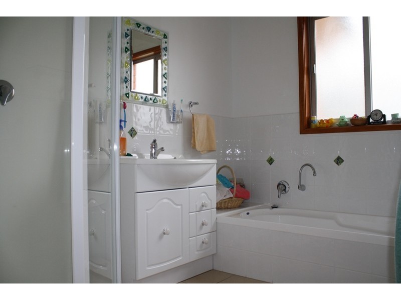 2 Bembil Street, Howrah TAS 7018