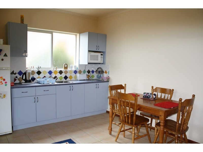 2 Bembil Street, Howrah TAS 7018