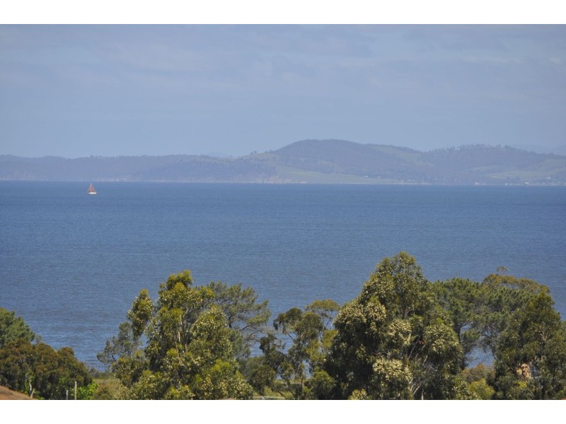 33 Hill Street, Bellerive TAS 7018