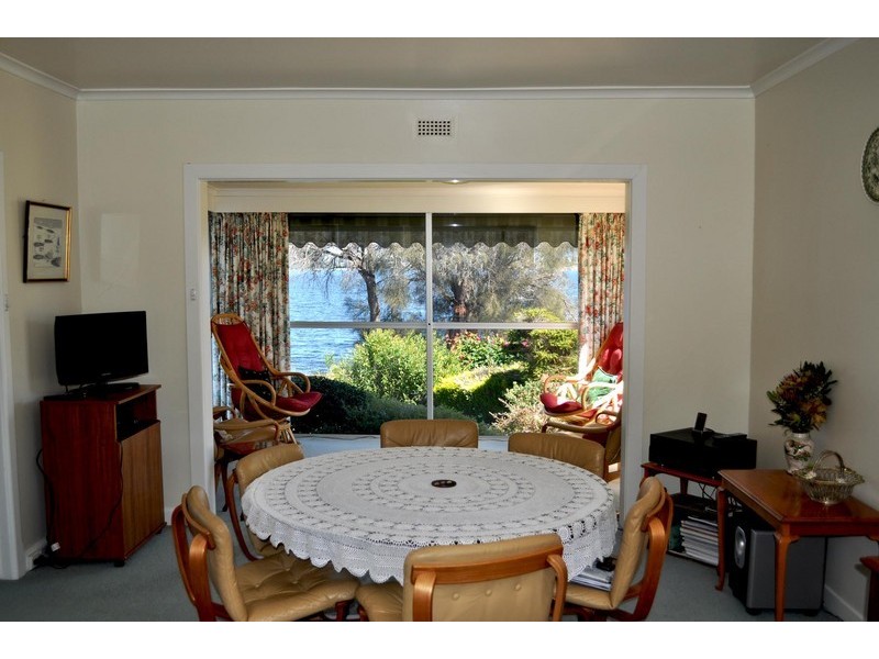 66 Esplanade, Rose Bay TAS 7015