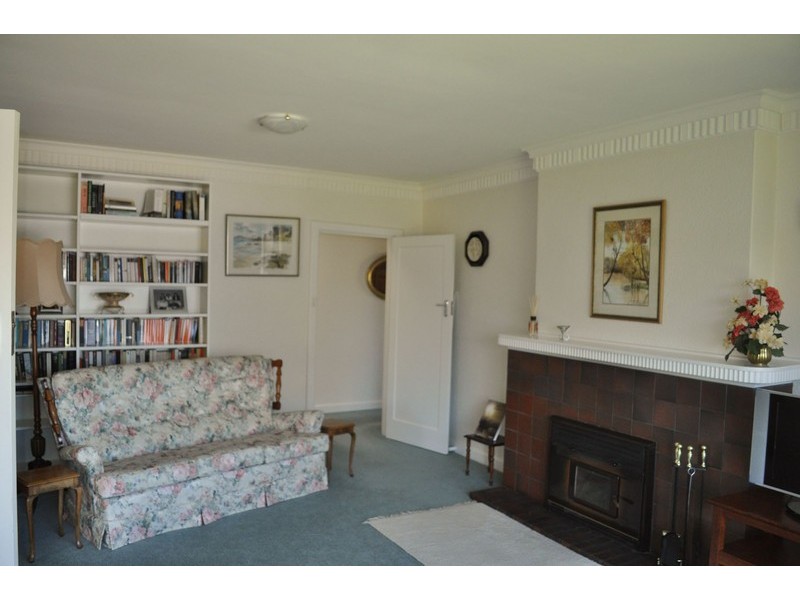 66 Esplanade, Rose Bay TAS 7015