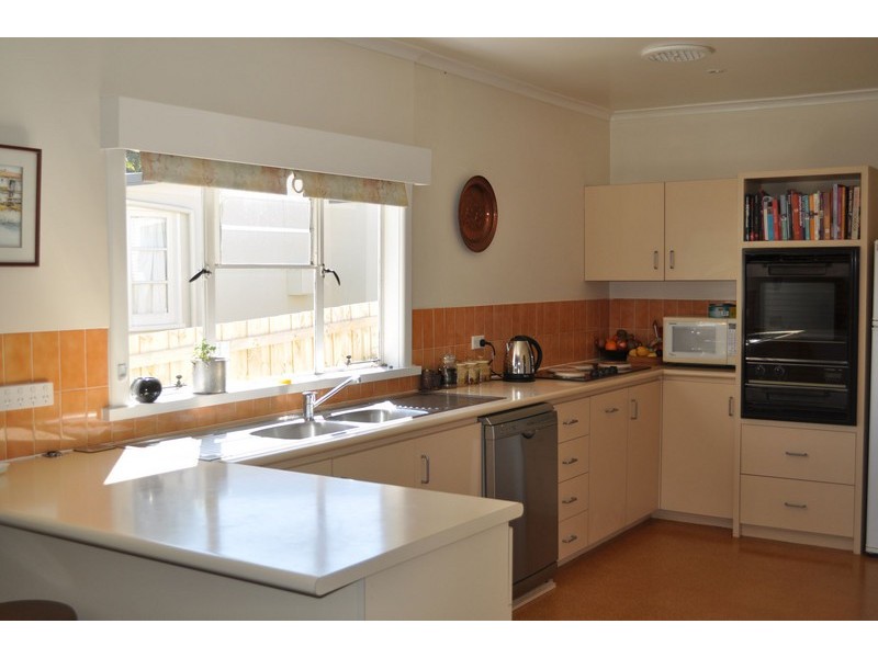 66 Esplanade, Rose Bay TAS 7015