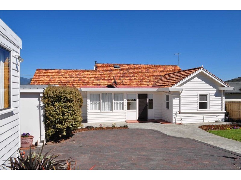 66 Esplanade, Rose Bay TAS 7015
