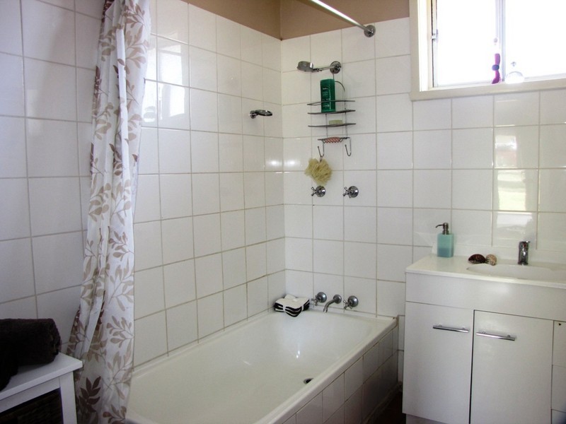 11 Calvert Street, Rokeby TAS 7019