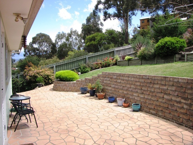 104 Flagstaff Gully Road, Lindisfarne TAS 7015