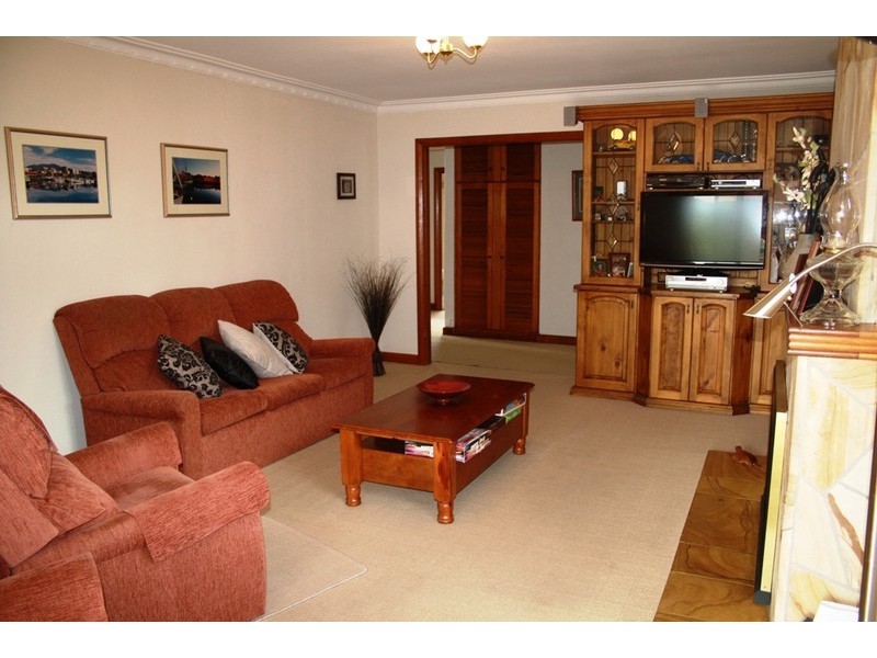 27 Fairfield Road, Geilston Bay TAS 7015