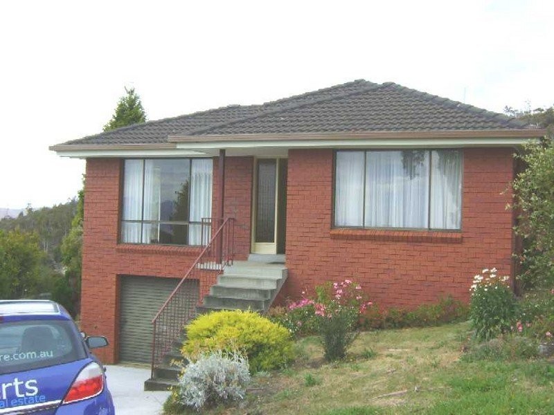 6 Hatton Gardens, Sandy Bay TAS 7005
